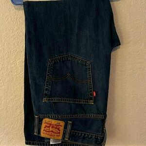 Levi’s Men’s jeans 559- Size 40x32